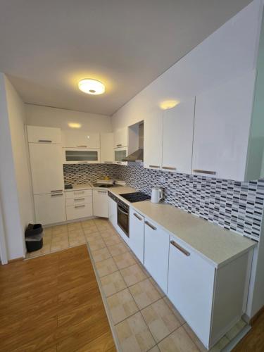 Apartment 3 Plisi Family's in Gjilan