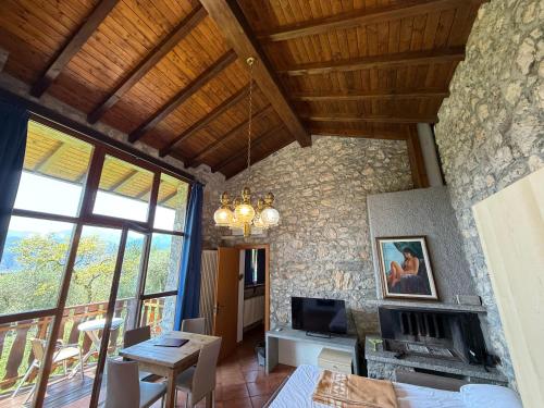 Hotel Residence Val Di Monte - Apartment - Malcesine