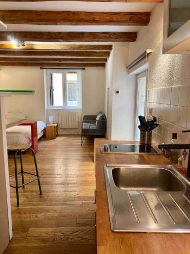 Studio calme - pentes de la croix rousse, Lyon (fotografie 10)