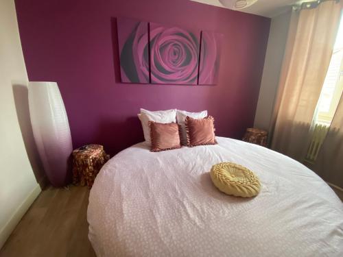 1 king bed, 1 twin bed