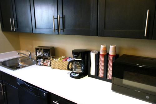 ห้องประชุม / บอลรูม, Candlewood Suites Denver North - Thornton By IHG in ทอร์นตัน (CO)