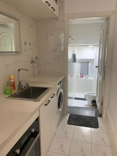 Shanghai 1-bedroom and 1-living room Cultural Bnb