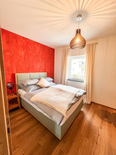 Deluxe-Wohnung in Wasserburg Bahnhof - 94m2 - Smart TV - Terrasse - NEU in Wasserburg am Inn