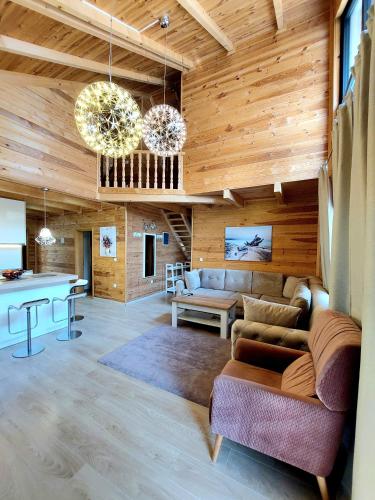 Three-Bedroom Villa image 7