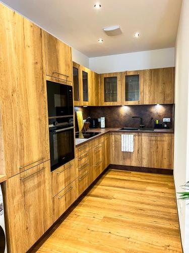 virtuve, Deluxe-Wohnung in Wasserburg Bahnhof - 94m2 - Smart TV - Terrasse - NEU in Wasserburg am Inn