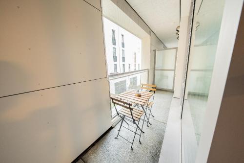 Alphabet Apartments - Prins Hendrikkade 10 - image 4