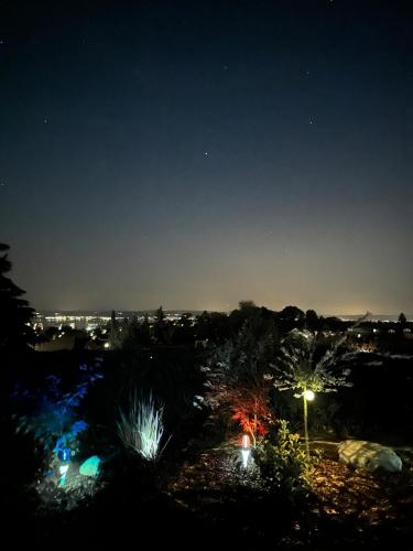 Kleine Perle mit Bodenseeblick und Sonnenterrasse in Daisendorf, Deutschland