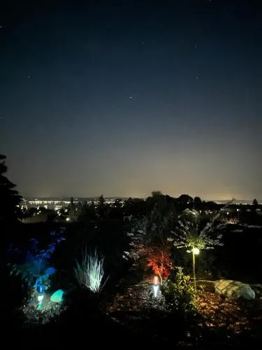 Kleine Perle mit Bodenseeblick und Sonnenterrasse in Daisendorf, Deutschland