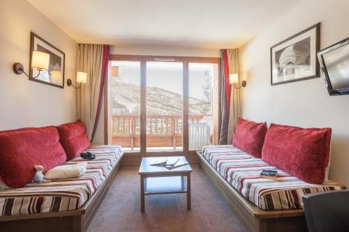 1 double bed, 2 sofa beds