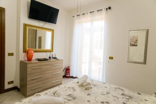 La Dimora Etrusca - Patio Privato - 600m dal Lago in Capodimonte (Viterbo)