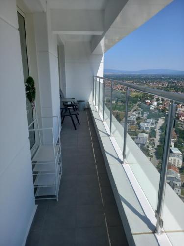 Skyline View Apartment - 35th Floor, Cevahir Tower Skopje, Skopje (fotografie 10)