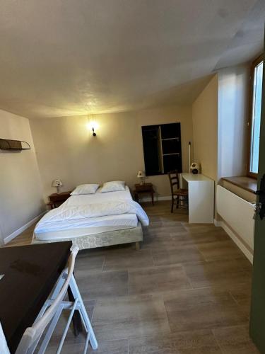Studio 2 Aux volets bleus in Aulus-les-Bains