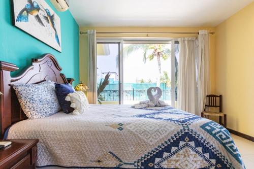 Cheerful 4 Bedroom house with Swimming Pool in Mezcales