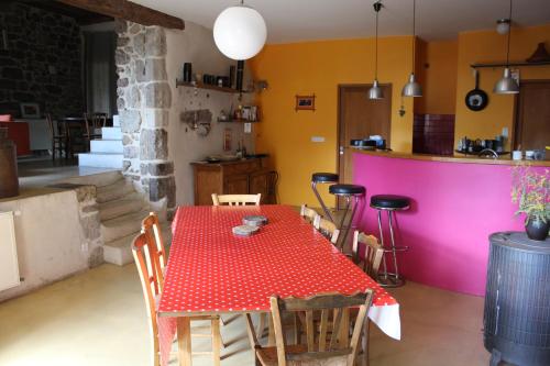 Maison Familiale et Chaleureuse gîte à louer Laboule