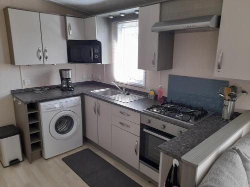 le mobile home Le Victory situé au Camping Le Rio (le mobile home Le Victory situe au Camping Le Rio) in 濱海努瓦耶勒