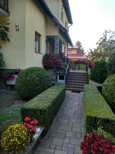 Pokoje blisko jeziora Niegocin
