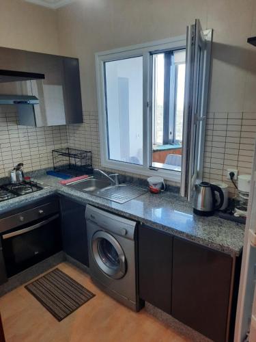 Bel appart lumineux avec vue imprenable sur la mer et la montagne in Cabo Negro