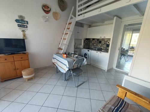 Apartment with Terrace image 8
