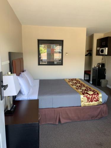 1 queen bed