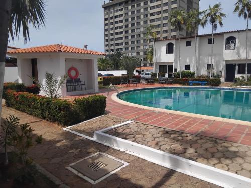 Town House El Retiro in Pampatar