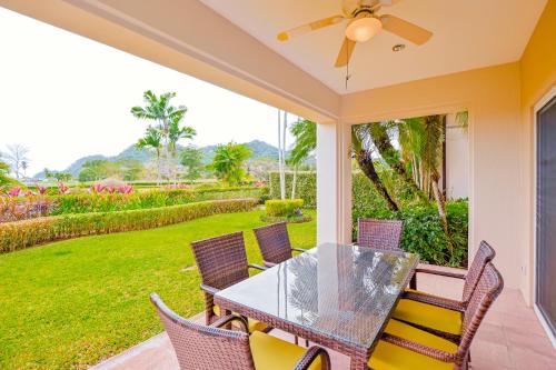 CR Luxury Del Mar 2Q 3 Bdrm in Herradura