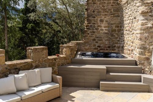 Medieval Castle Girona Year XII in 聖米克爾德坎普馬賀爾