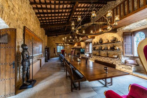 Medieval Castle Girona Year XII in 聖米克爾德坎普馬賀爾