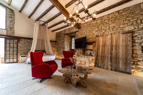 Medieval Castle Girona Year XII in 聖米克爾德坎普馬賀爾