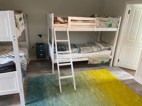 Spacious, modern room for families in a shared family home, Dublín (foto 9)