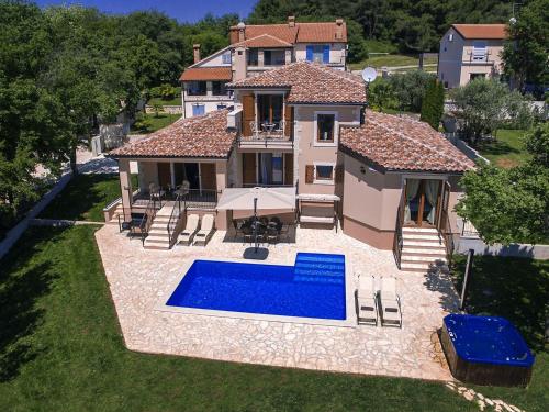  Villa Anteva in Fuškulin