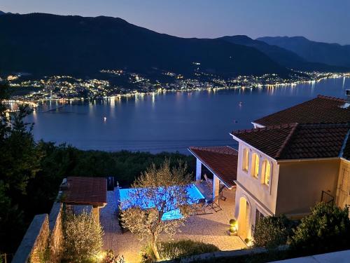 Villa on Luštica peninsula with fantastic sea view, Mitrovići (zdjęcie 7)