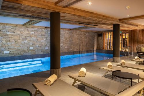 泳池, Hotel MONT-BLANC VAL D'ISERE in 瓦勒迪澤爾市中心