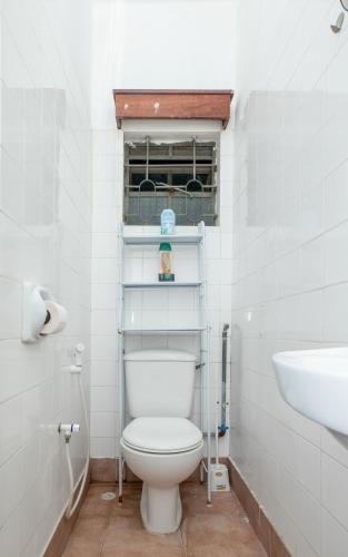 Bathroom, Cosy 1 Bedroom Zing Gardens - E01 with Free Swimming Pool & Garden in Mombasa