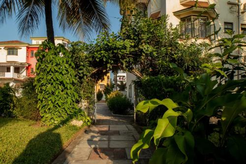 Garden, Cosy 1 Bedroom Zing Gardens - E01 with Free Swimming Pool & Garden in Mombasa