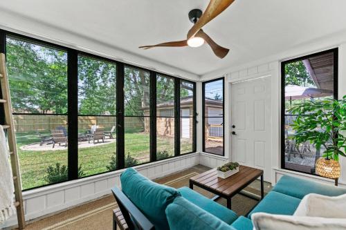 Entertainment Haven w Firepit, Games & Fenced Yard, Janesville
