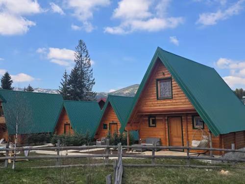 Old Story Chalets, Žabljak