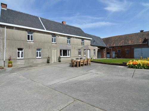  Traditional Holiday Home in Zwalm with Garden in Zwalm