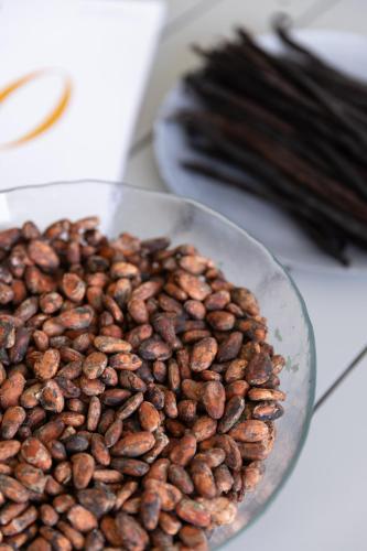 Restaurante, Appartement des 5 Trésors - piscine et vue panoramique (Appartement des 5 Tresors - piscine et vue panoramique) in Le Precheur