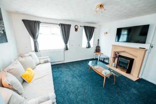 Family & Group Stay in Manchester - Free Parking, Manchester