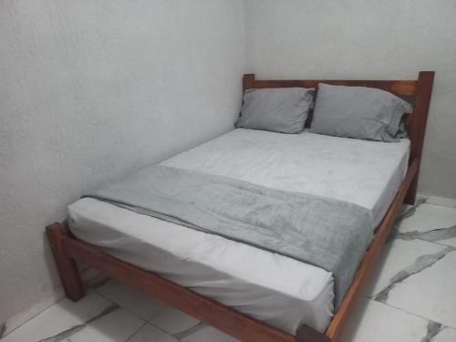 Kitnet 04 in Iguabinha