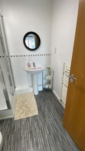 Stylish spacious 2 bed Apt Balcony Nr City Stadium, Manchester (fotografie 2)