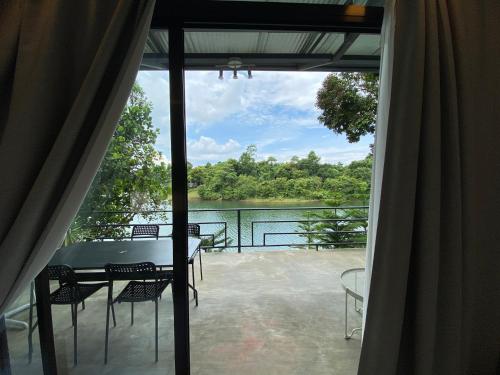 Caliraya Mountain Lake Resort in Lumban