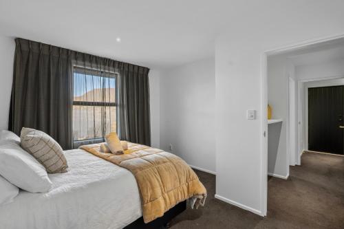 Alpine Luxe - Queenstown Holiday Home - image 3