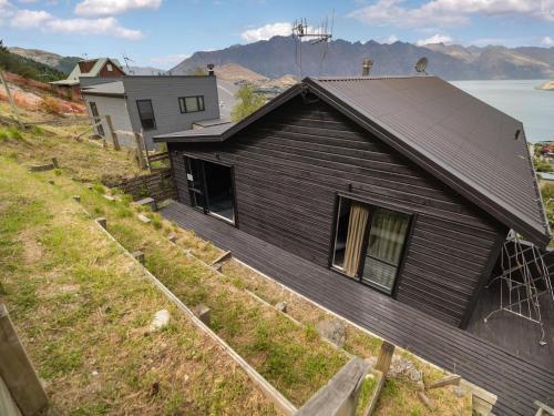 Alpine Luxe - Queenstown Holiday Home - image 6