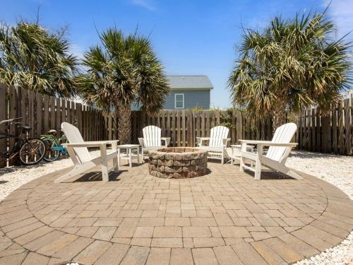 Barefoot East Duplex image