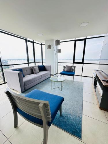 One-Bedroom Apartment image 10