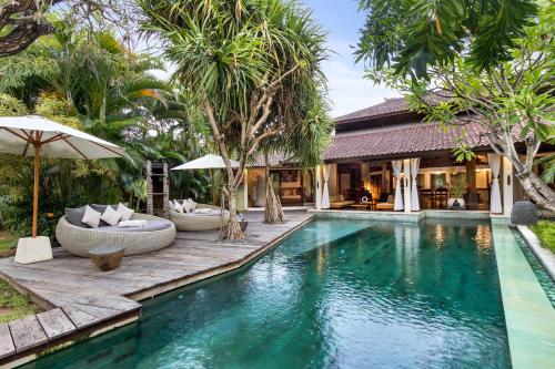 Three-Bedroom Villa image 10
