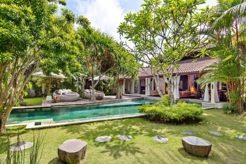 Three-Bedroom Villa image 7