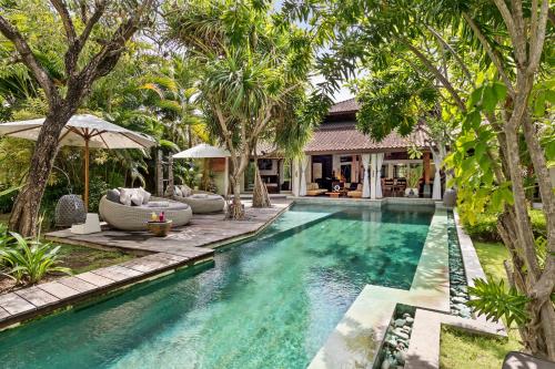 Three-Bedroom Villa image 6