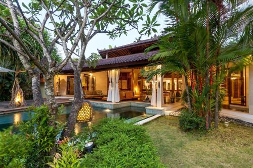 Three-Bedroom Villa image 5